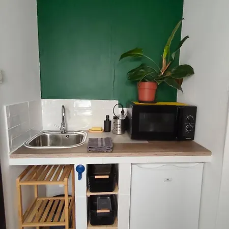 2 Privatunterkunft *
