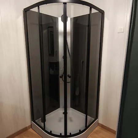 2 Privatunterkunft